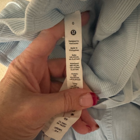 Lululemon Dance Studio Mid-Rise Jogger In Powder Blue Size 0 - never worn. - Picture 4 of 4